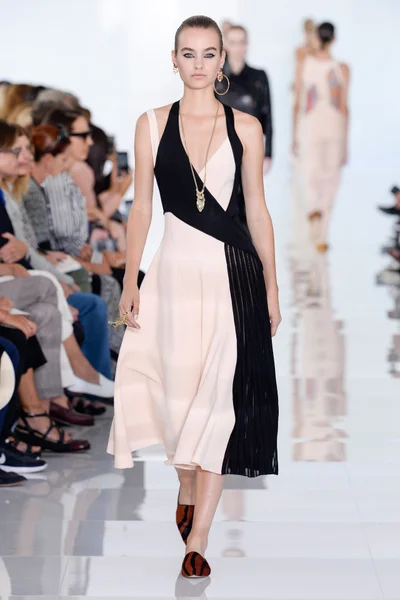Look 35